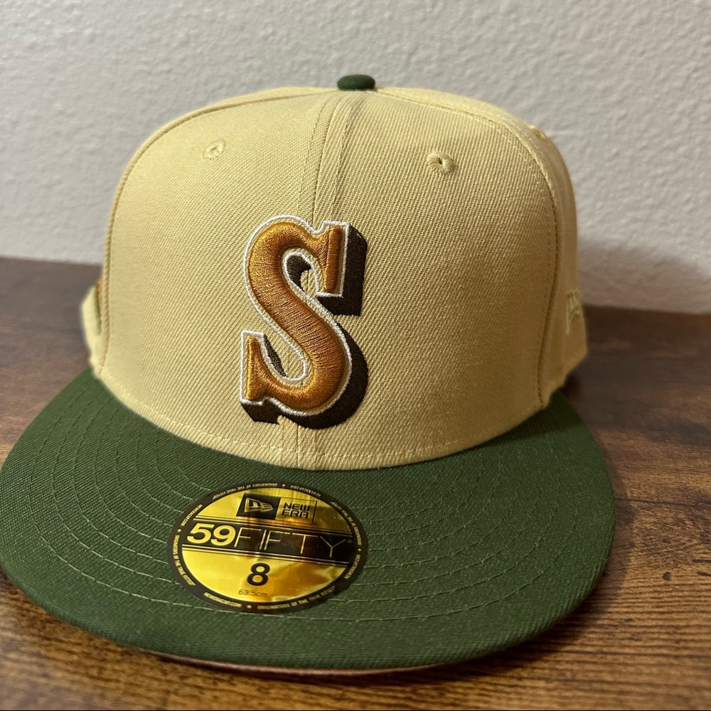 New Era Seattle Mariners Hat size 8